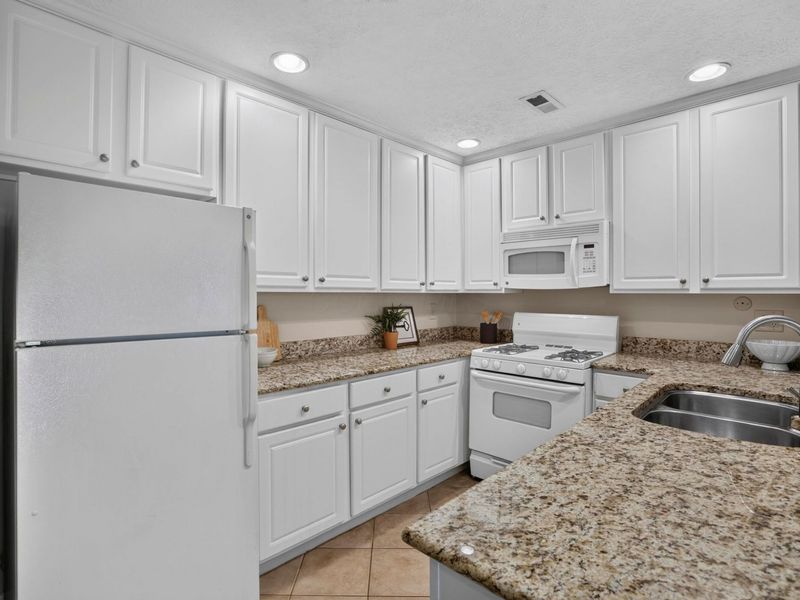 5310 Stonemeadow Avenue, Unit SA5310, Columbus, OH 43220 Photo 11