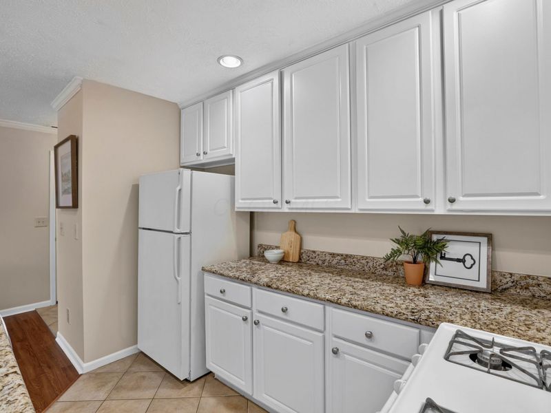 5310 Stonemeadow Avenue, Unit SA5310, Columbus, OH 43220 Photo 14