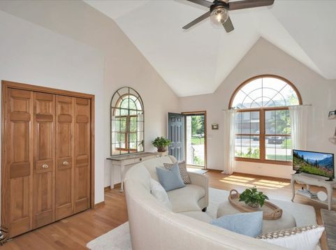 Main Photo