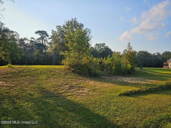 47 Ravenwood Drive, Picayune, MS 39466