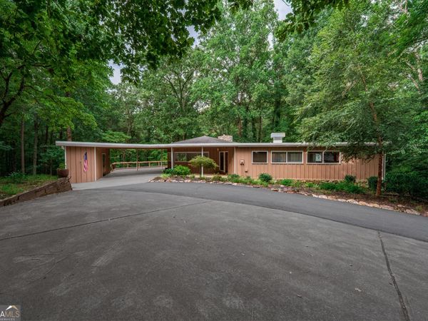 644 Mark Trail, Woodstock, GA 30188