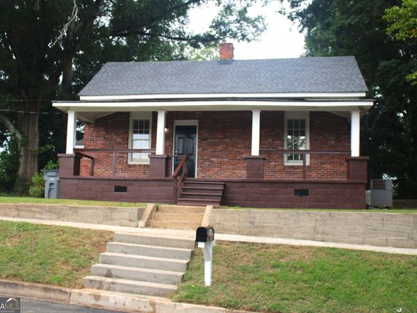 906 Callaway Avenue, Lagrange, GA 30240