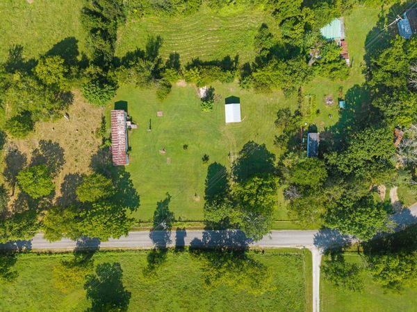 4715 Leipers Creek Rd, Williamsport, TN 38487
