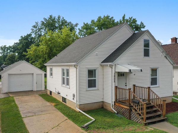 1202 12TH AVENUE, Green Bay, WI 54304
