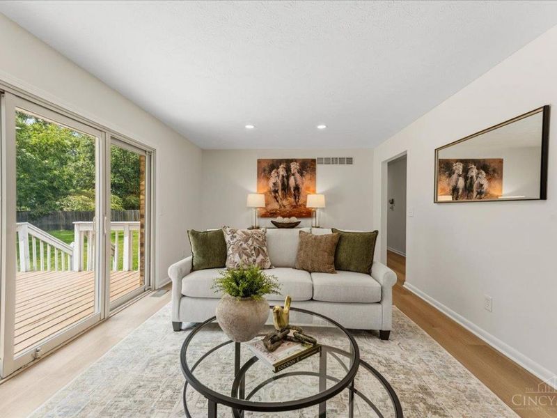 6349 Paxton Woods Drive, Miami Twp, OH 45140 Photo 14