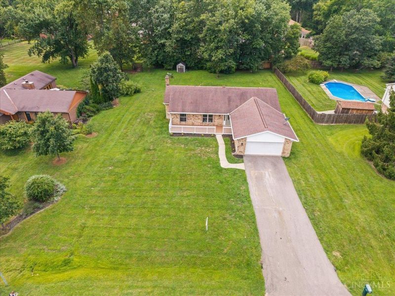 6349 Paxton Woods Drive, Miami Twp, OH 45140 Photo 2