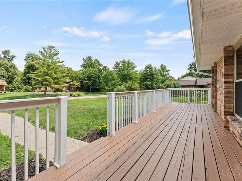 6349 Paxton Woods Drive, Miami Twp, OH 45140 Photo 4