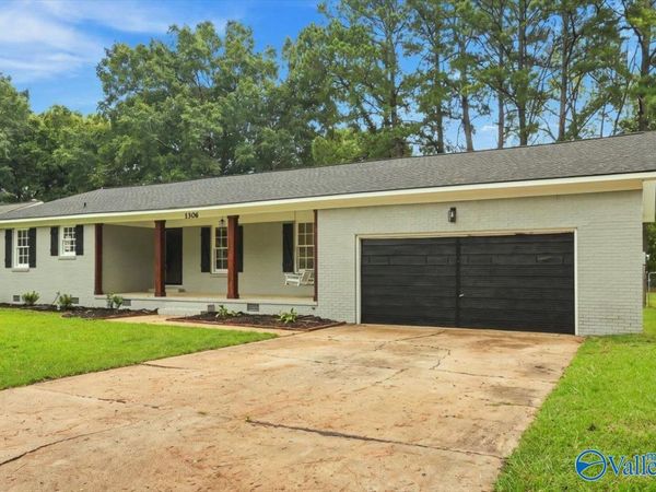 1306 Garth Avenue SW, Decatur, AL 35601