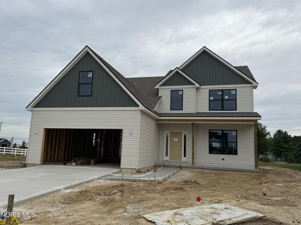 1836 Caleb Court, Waterville, OH 43566