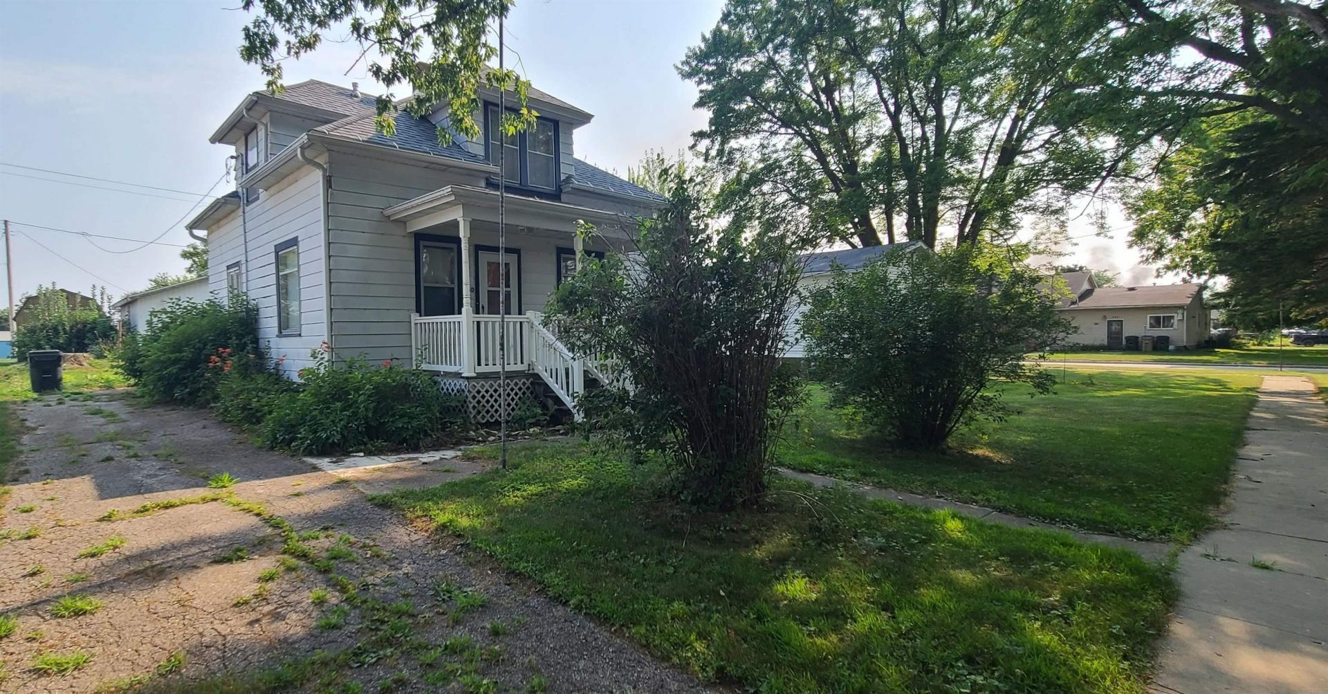 260 W Murdock Street, Postville, IA 52162 Main Photo