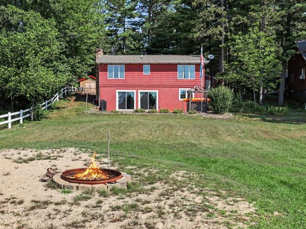 3704 Pine Trail, Sheridan, MI 48884