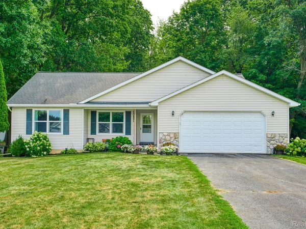 10851 Mackinaw Trail Trail , Handy Township, Mi 48836