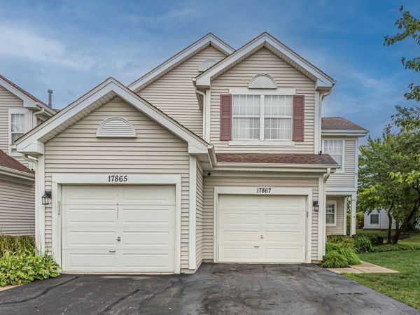 17867 W Braewick Road , Gurnee, IL 60031
