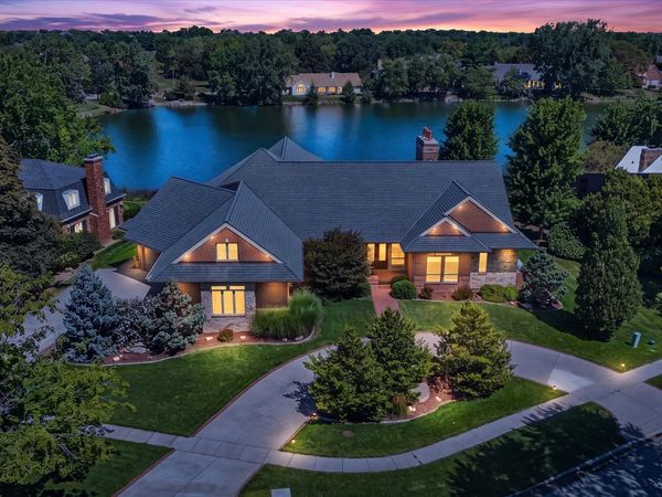 4014 Clubhouse Drive , Champaign, IL 61822