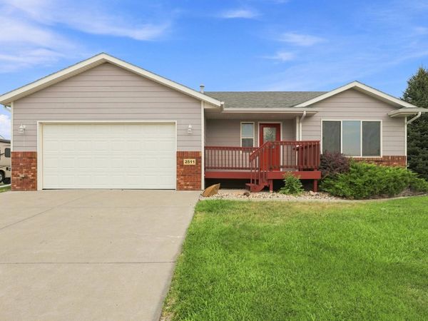 2511 MERLOT DR, Rapid City, SD 57701