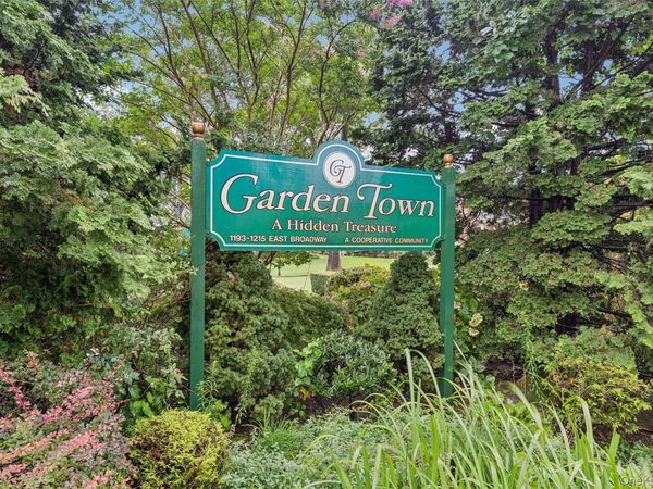 1195 E Broadway , Unit L21, Hewlett, NY 11557