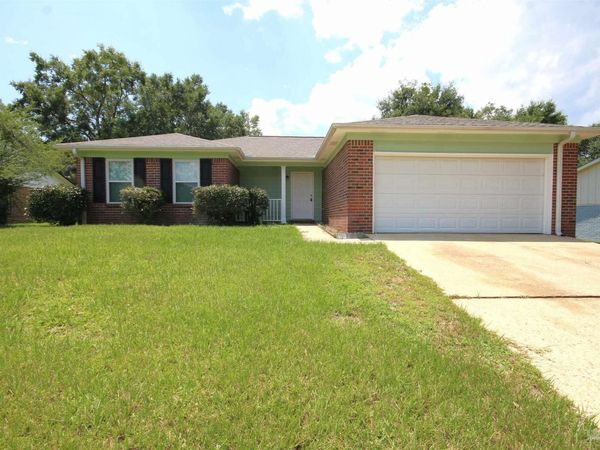 4631 Northpointe Cir, Pensacola, FL 32514