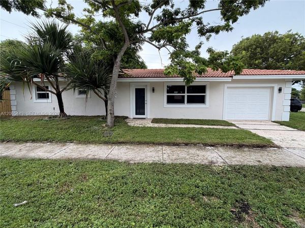 110 NE 17th Ct , Pompano Beach, FL 33060