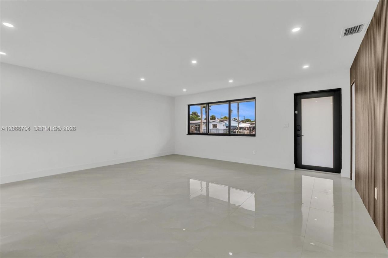 2600 NW 205th St, Miami Gardens, FL 33056 Photo