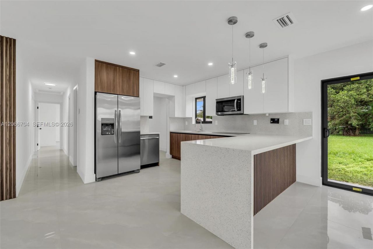 2600 NW 205th St, Miami Gardens, FL 33056 Photo