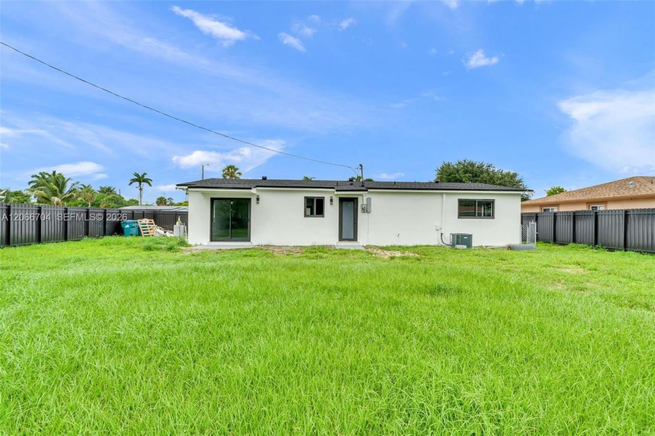 2600 NW 205th St, Miami Gardens, FL 33056 Photo