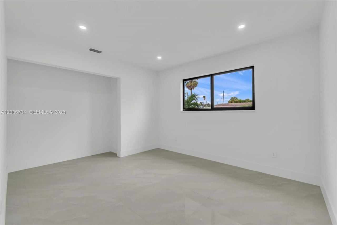 2600 NW 205th St, Miami Gardens, FL 33056 Photo