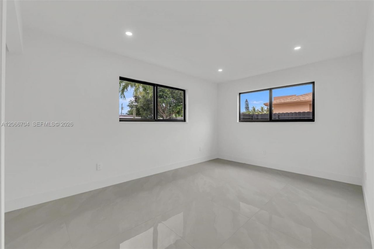 2600 NW 205th St, Miami Gardens, FL 33056 Photo
