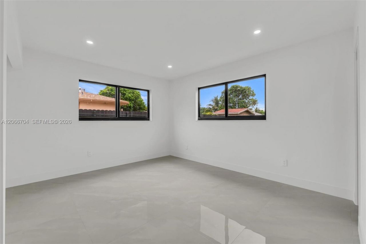 2600 NW 205th St, Miami Gardens, FL 33056 Photo