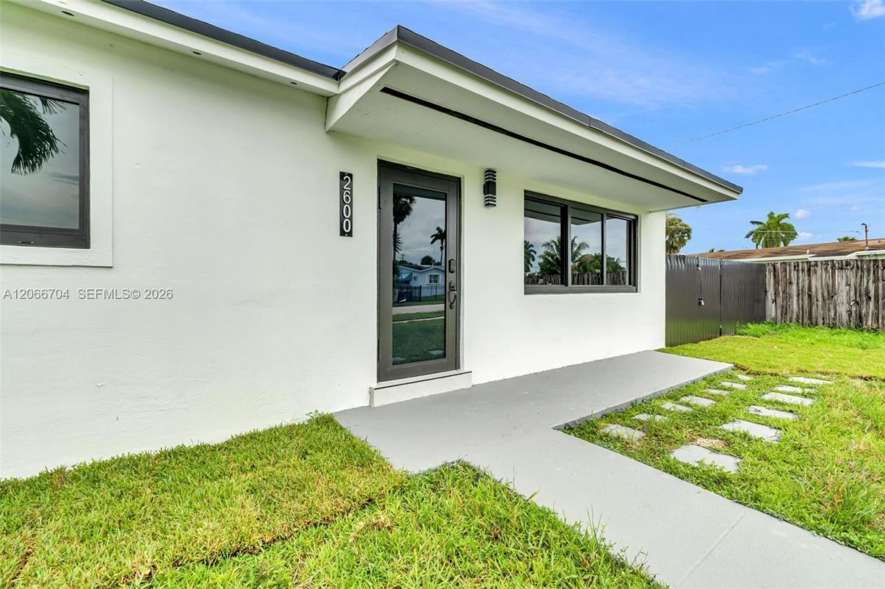 2600 NW 205th St, Miami Gardens, FL 33056 Photo