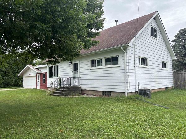 1918 ALASKA STREET, Oshkosh, WI 54902
