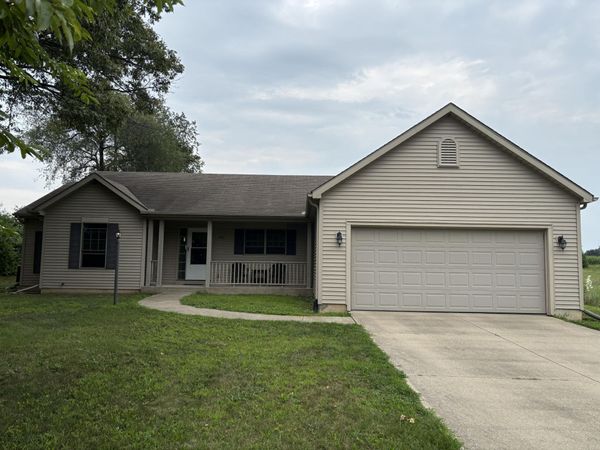 943 N Fail Road , La Porte, IN 46350