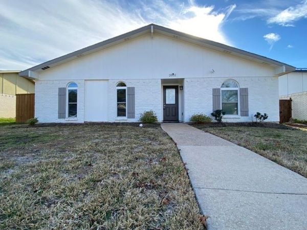 2032 Kings Road, Carrollton, TX 75007
