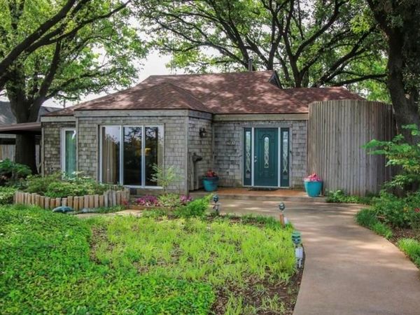 6237 Calmont Avenue, Fort Worth, TX 76116