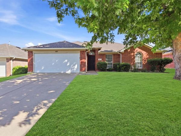 625 Jamie Lane, Mansfield, TX 76063