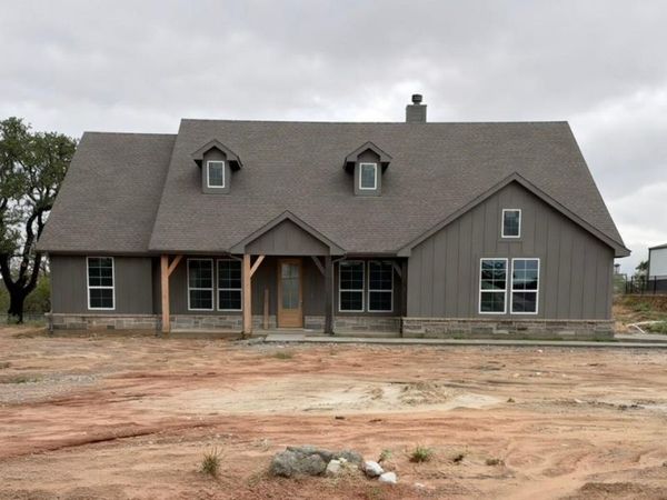 205 Oak Grove Way, Springtown, TX 76082