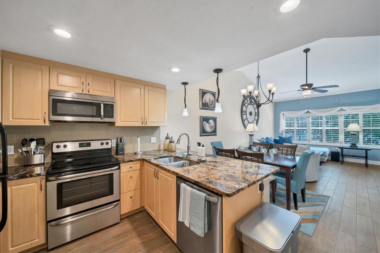 3401 54th Drive W, Unit 202, Bradenton, FL 34210 Photo