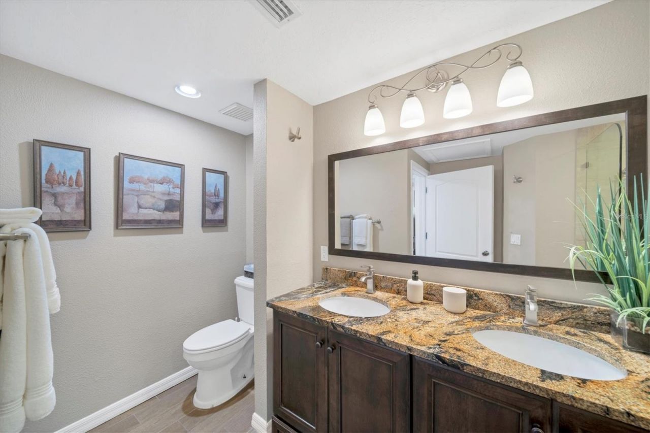 3401 54th Drive W, Unit 202, Bradenton, FL 34210 Photo
