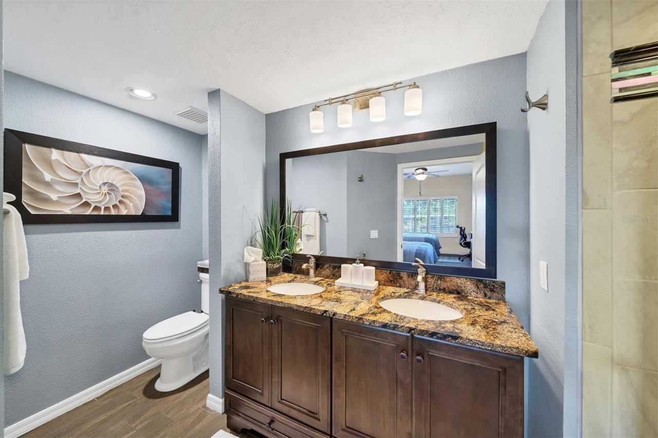 3401 54th Drive W, Unit 202, Bradenton, FL 34210 Photo