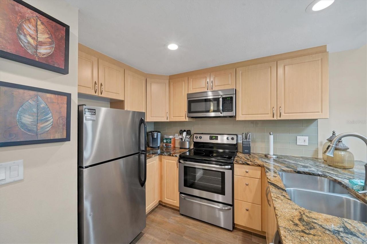 3401 54th Drive W, Unit 202, Bradenton, FL 34210 Photo