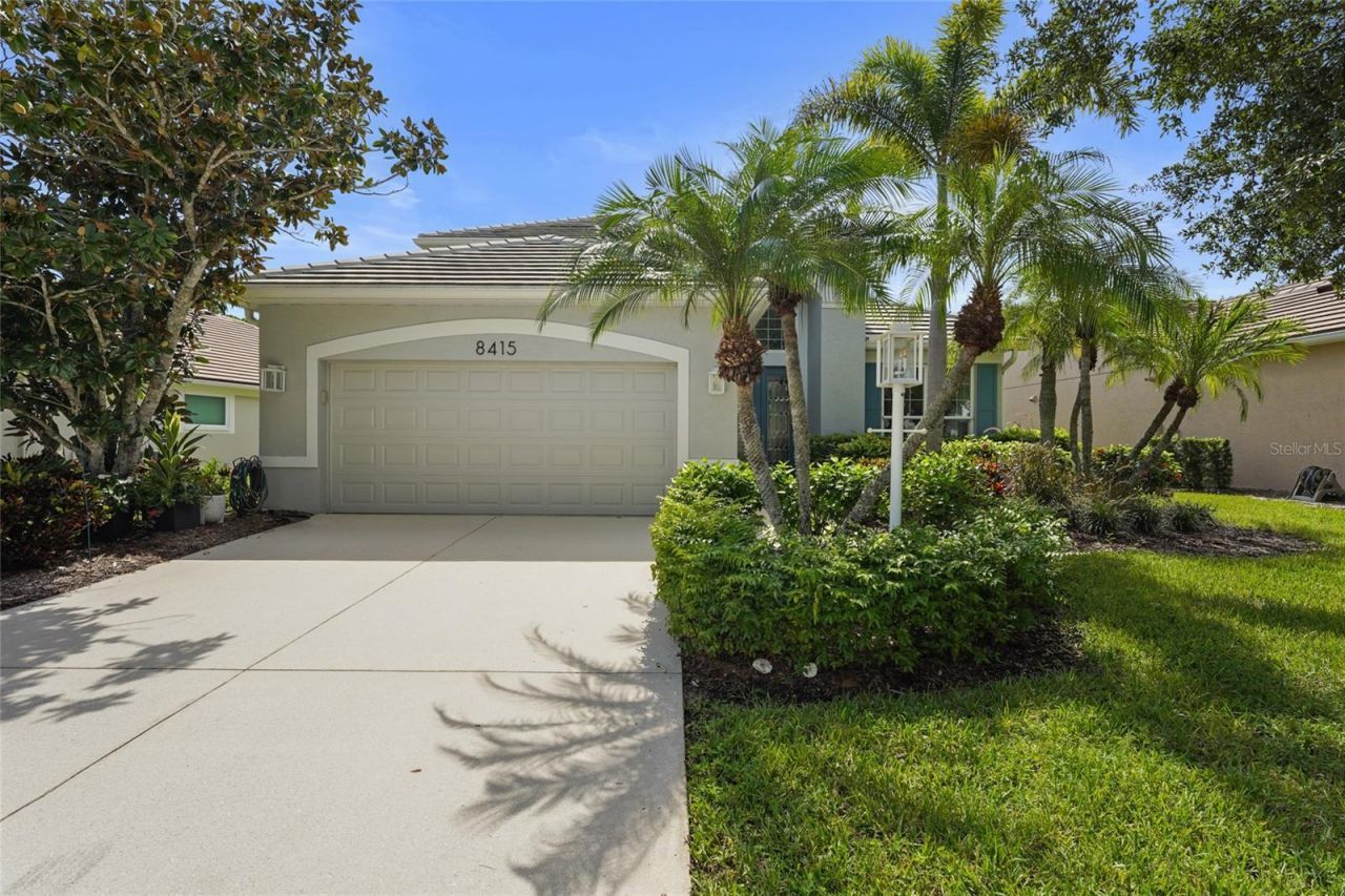 8415 Whispering Woods Court, Bradenton, FL 34202 Photo