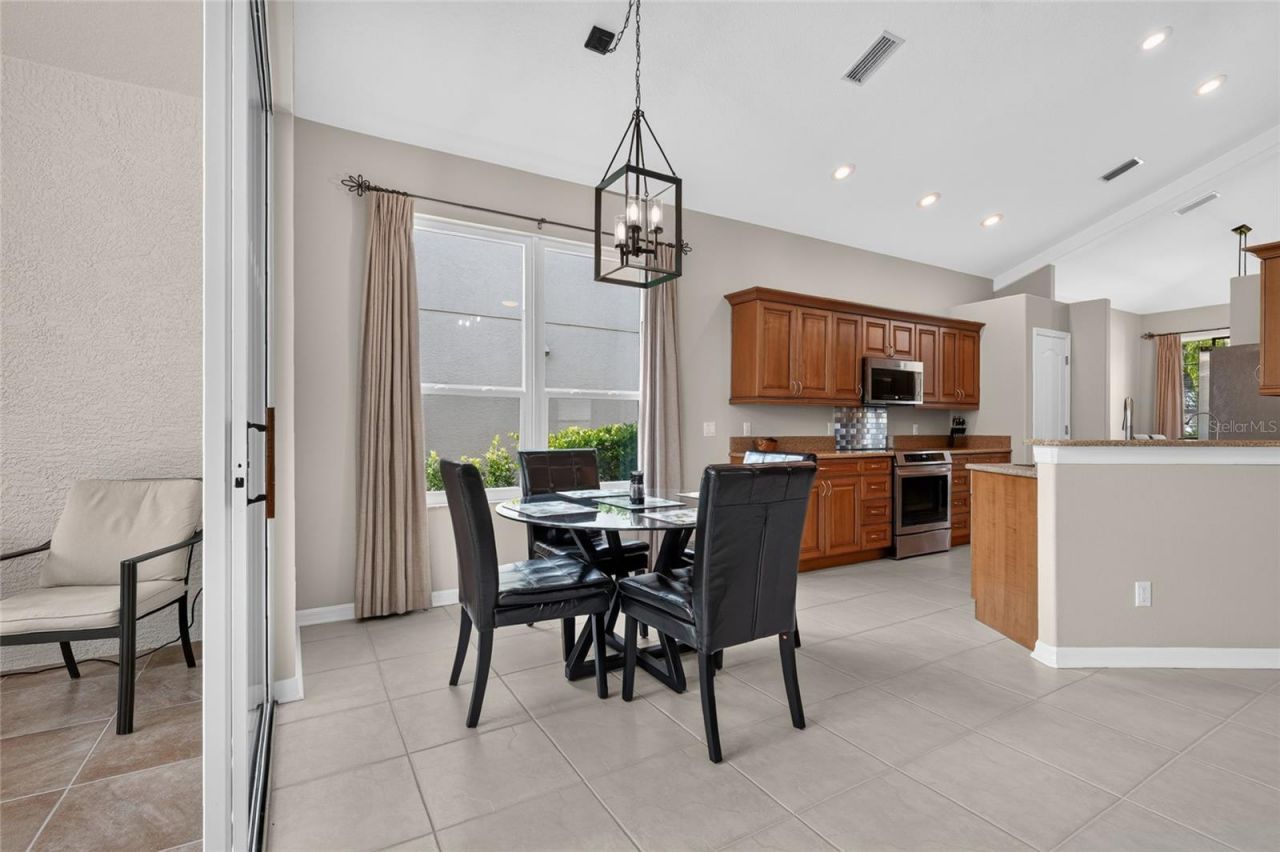 8415 Whispering Woods Court, Bradenton, FL 34202 Photo