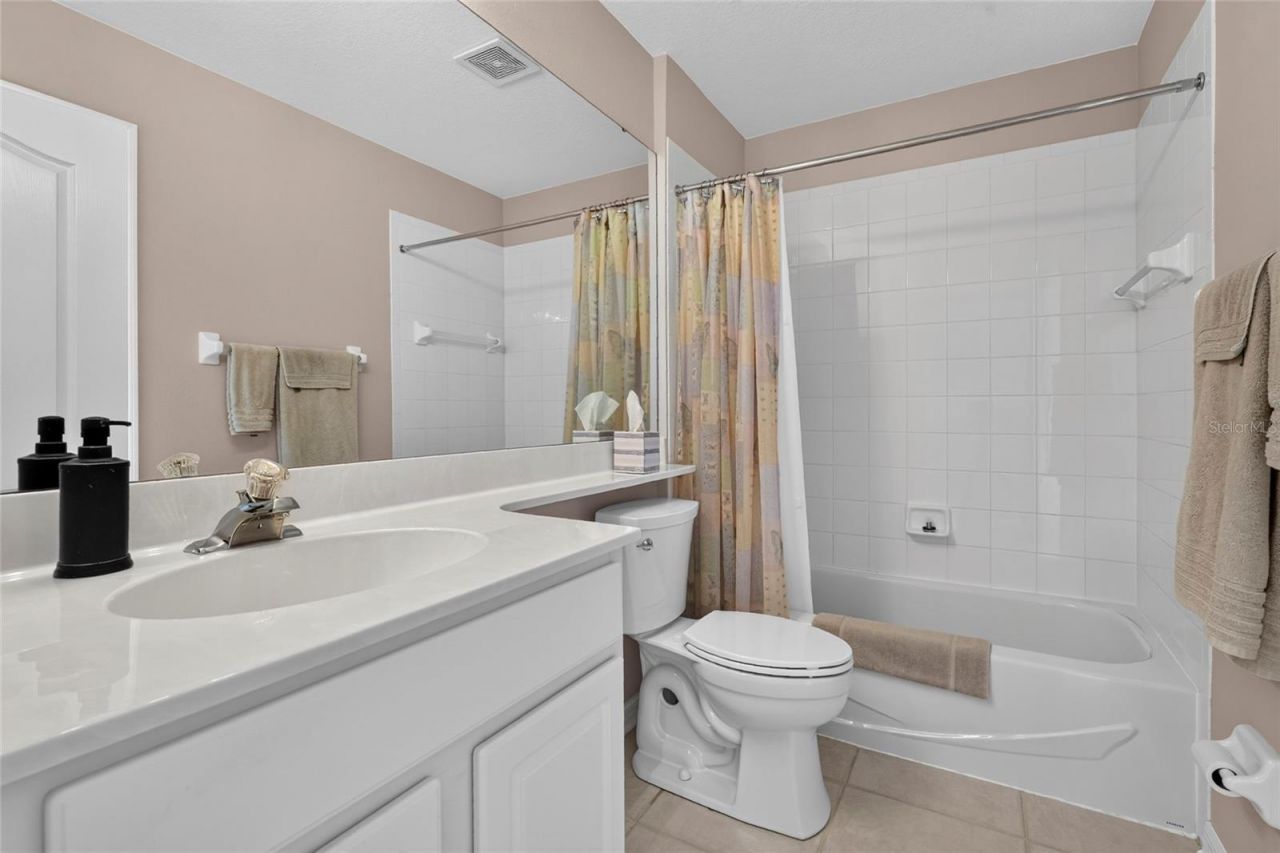 8415 Whispering Woods Court, Bradenton, FL 34202 Photo