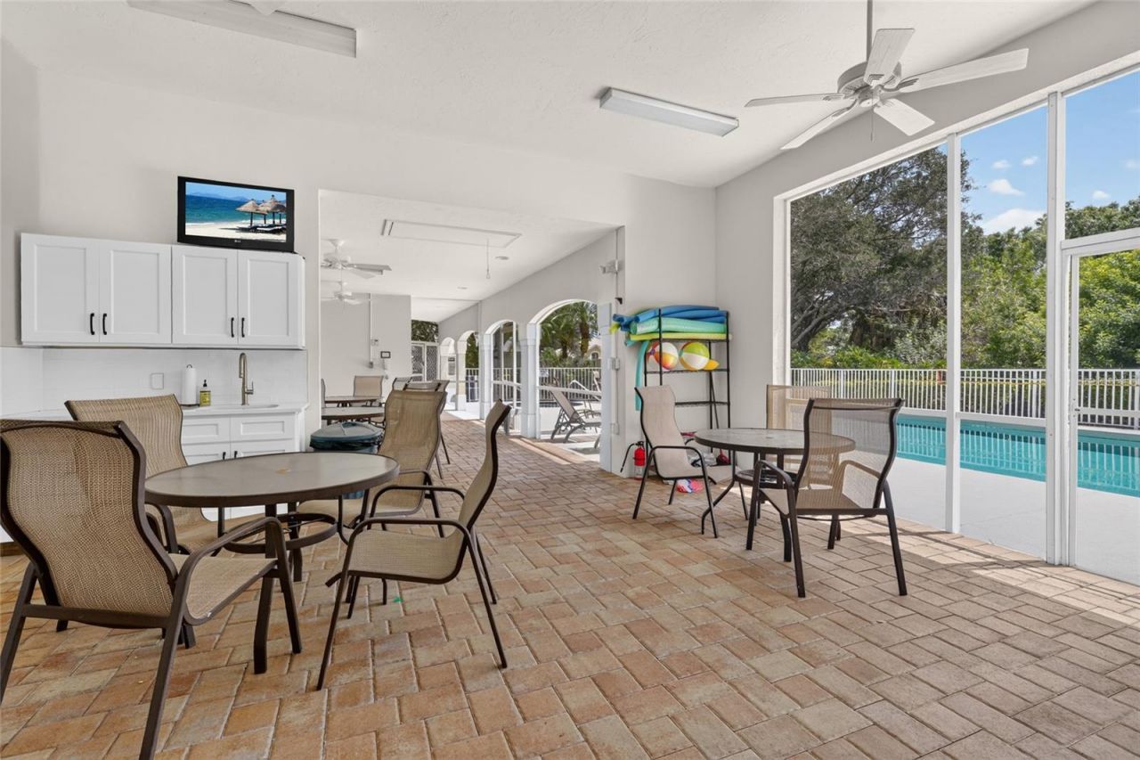 8415 Whispering Woods Court, Bradenton, FL 34202 Photo