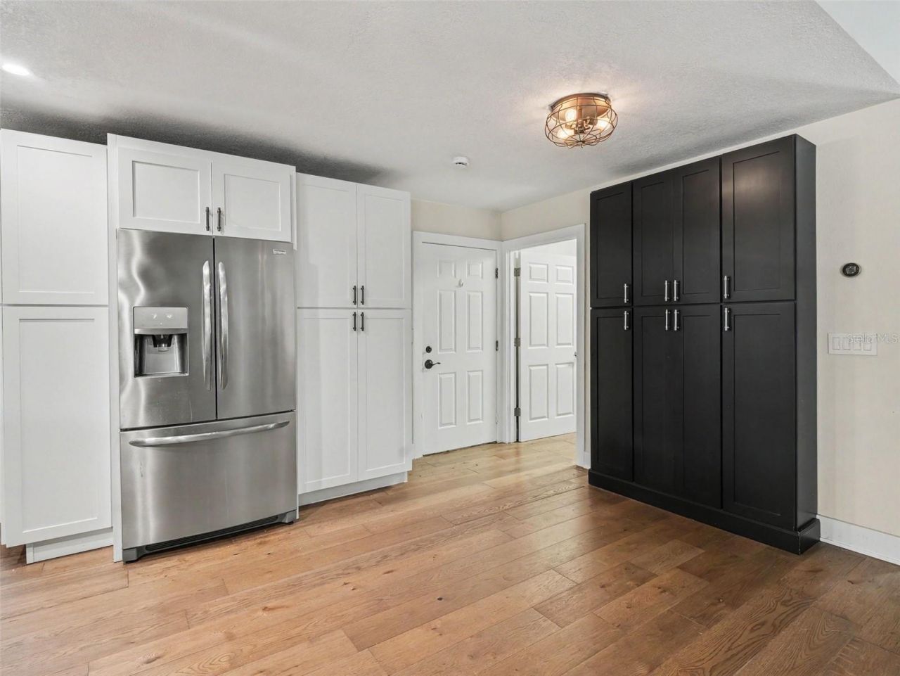 3911 Country View Cir, Sarasota, FL 34233 Photo