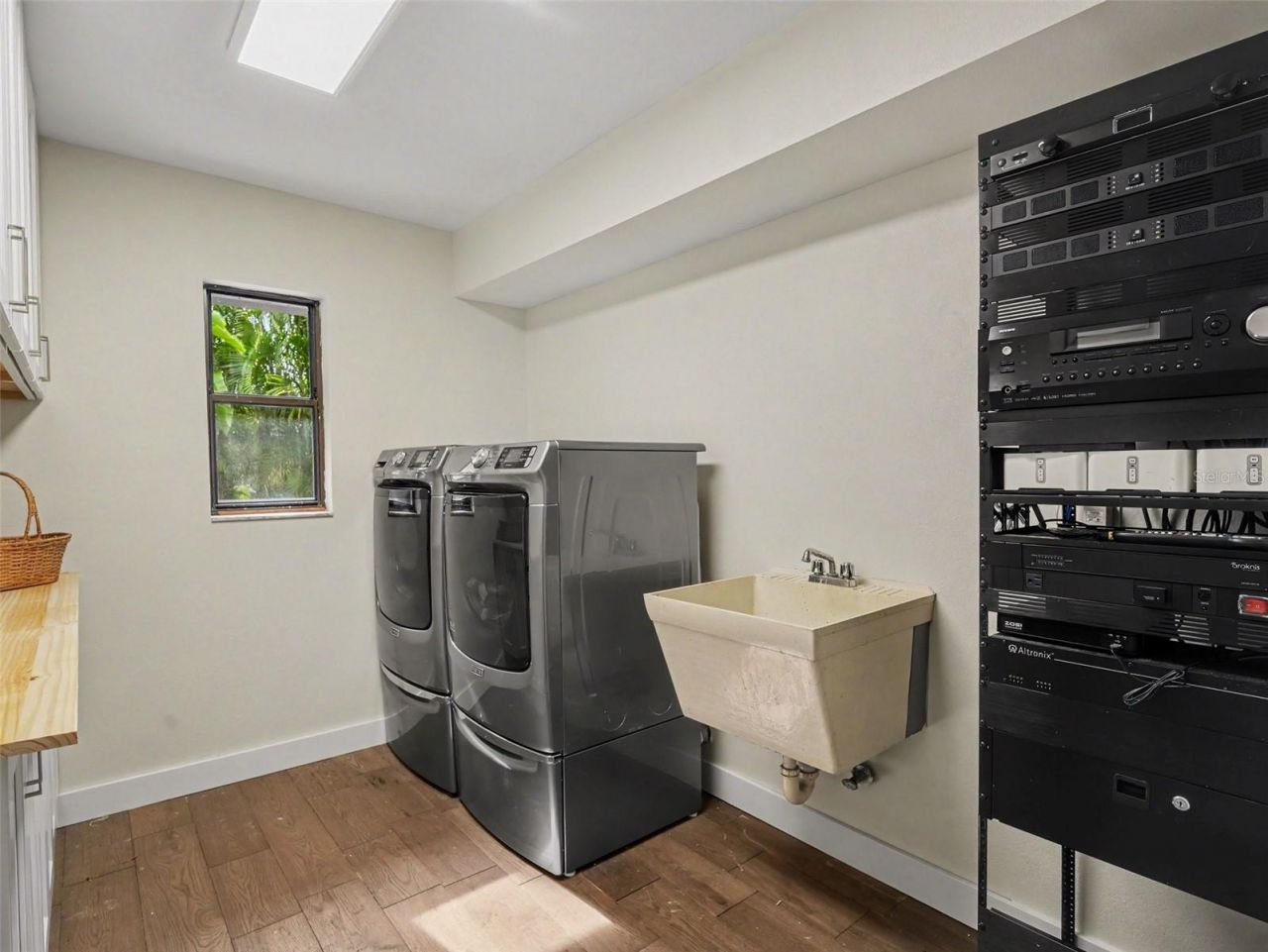 3911 Country View Cir, Sarasota, FL 34233 Photo