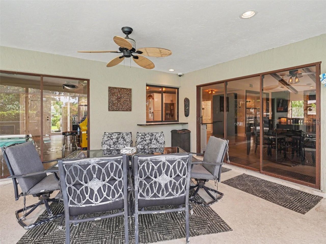 3911 Country View Cir, Sarasota, FL 34233 Photo