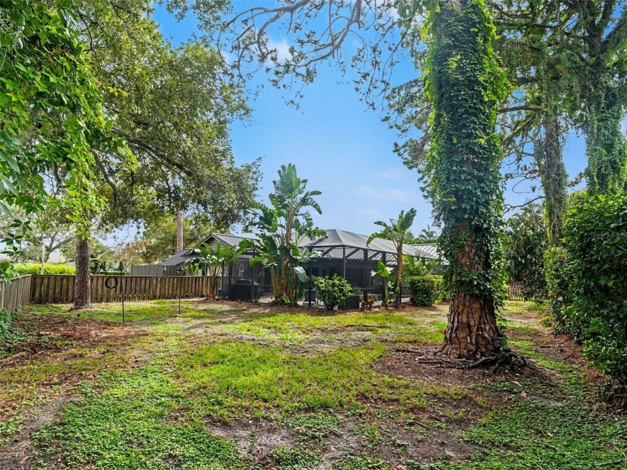 3911 Country View Cir, Sarasota, FL 34233 Photo