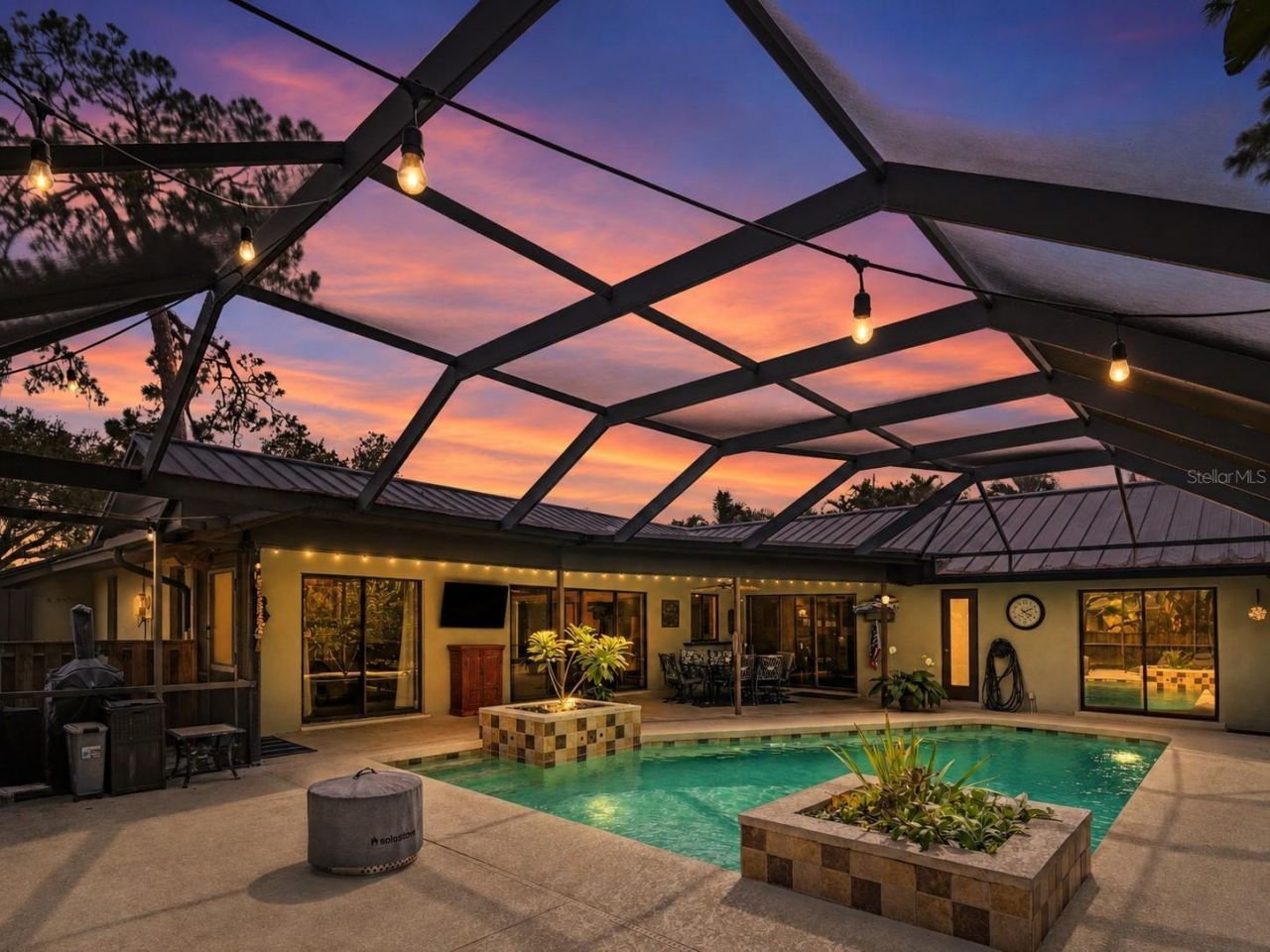 3911 Country View Cir, Sarasota, FL 34233 Photo