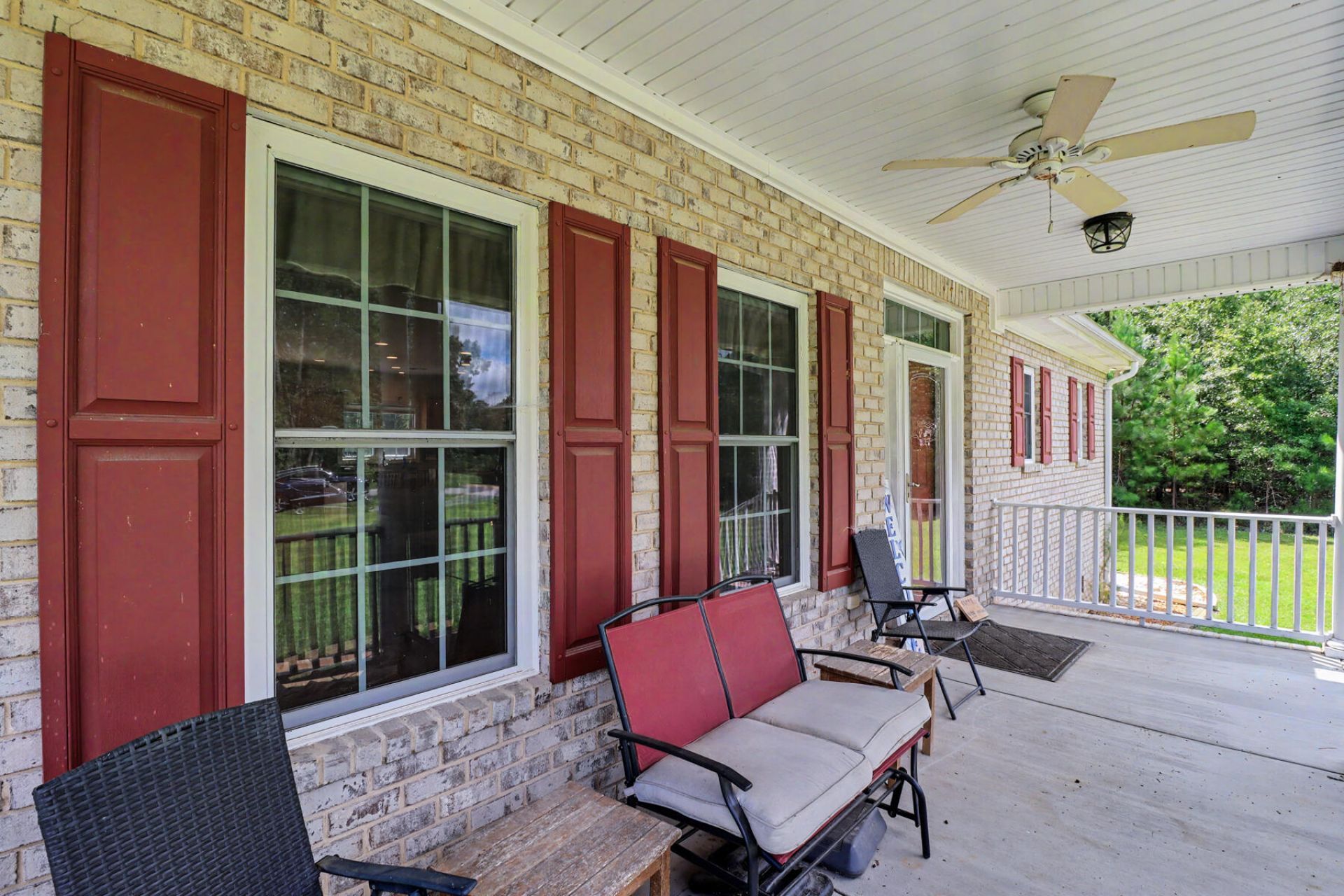 151 Poplar Creek Drive Photo 10