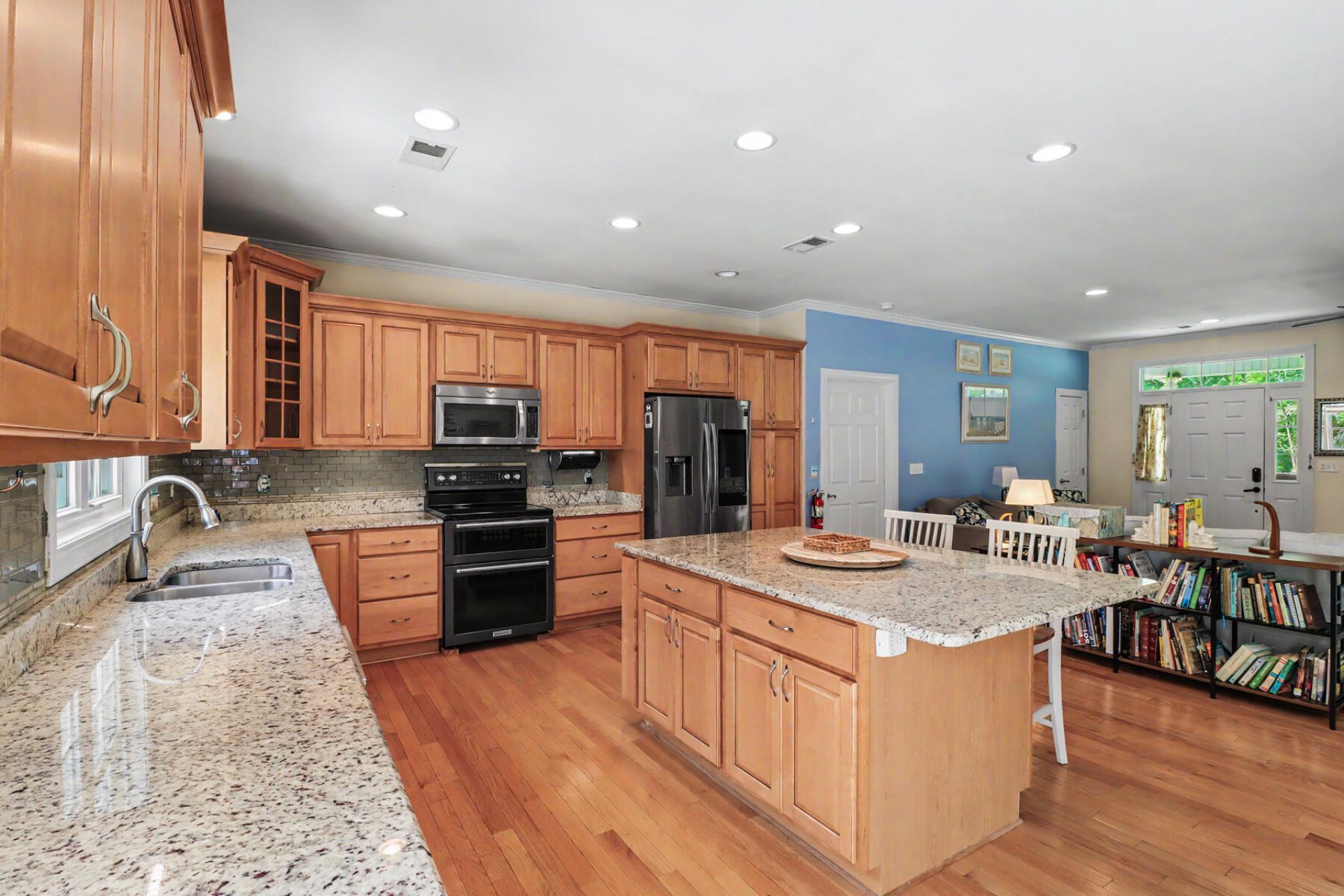 151 Poplar Creek Drive Photo 16